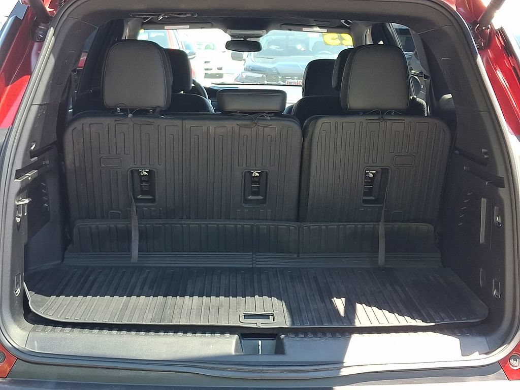 Certified 2025 GMC Acadia Elevation w/ Elevation Premium Package AWD/4WD image 28