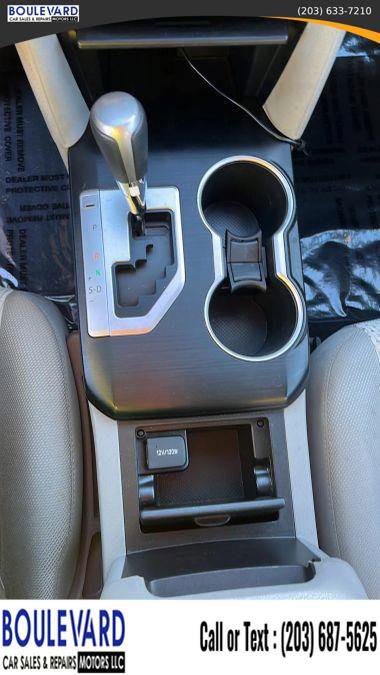 Used 2012 Toyota Camry L image 30
