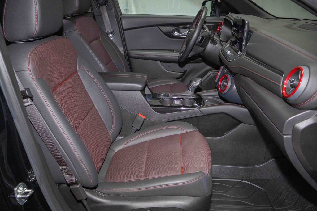Certified 2024 Chevrolet Blazer RS w/ Driver Confidence II Package image 15