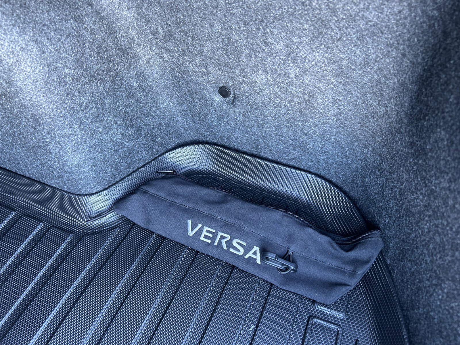 Used 2023 Nissan Versa SR w/ Trunk Package image 14