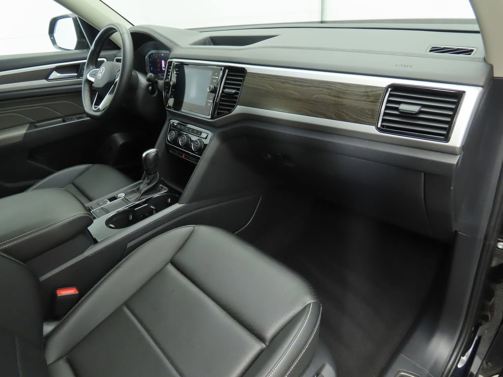 Certified 2023 Volkswagen Atlas SE w/ Panoramic Sunroof Package image 15