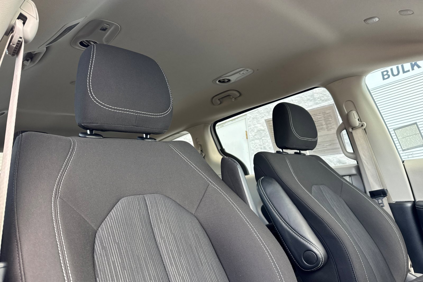 Used 2024 Chrysler Voyager LX image 19