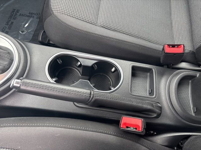 Used 2018 Volkswagen Beetle 2.0T S image 27