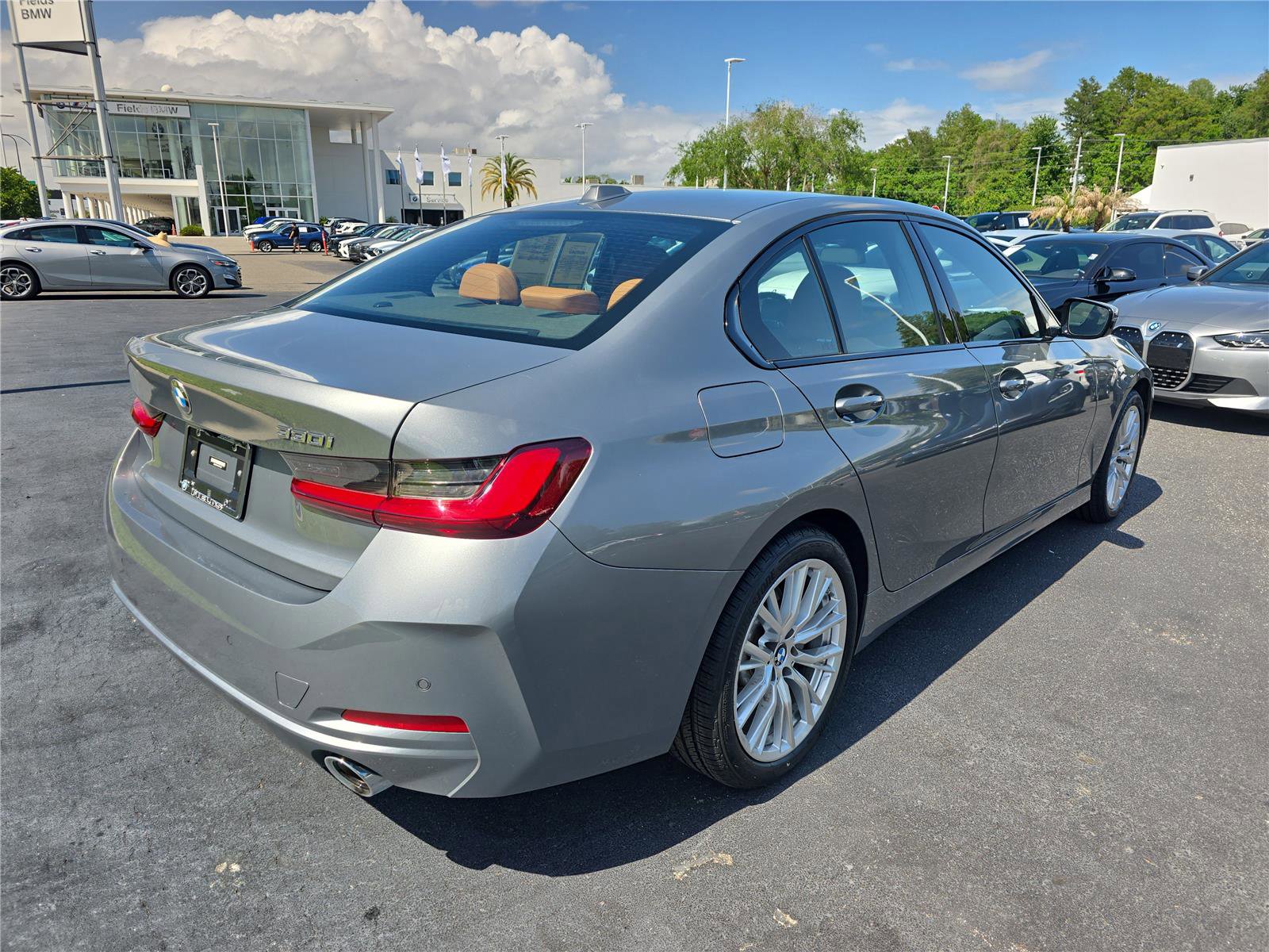 Certified 2023 BMW 330i Sedan RWD image 3
