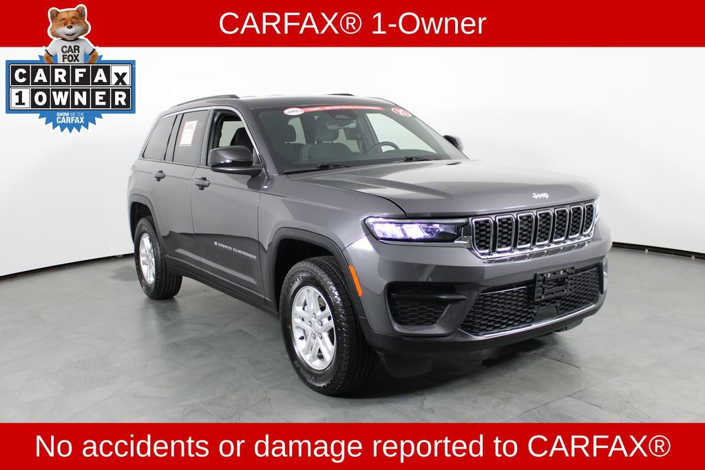 Used 2025 Jeep Grand Cherokee Laredo image 4