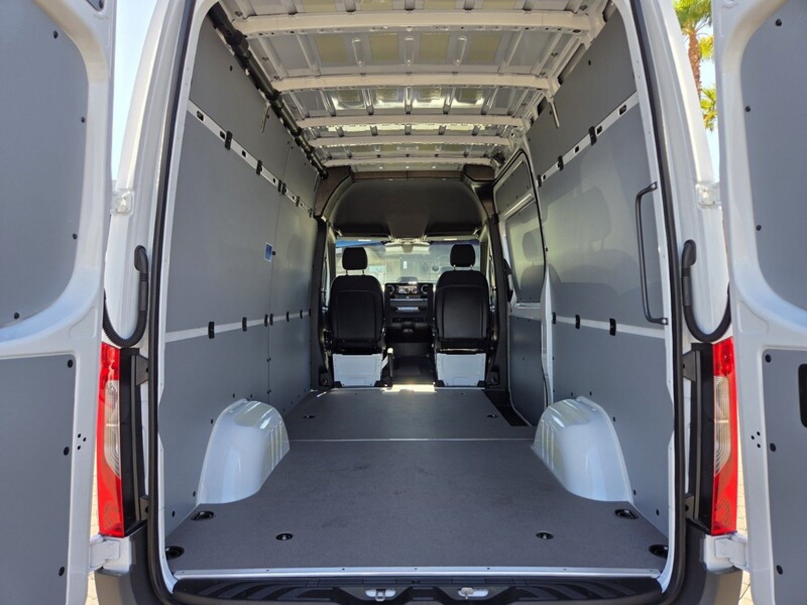 New 2026 Mercedes-Benz Sprinter 2500 image 13