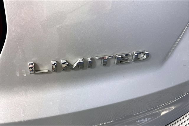 Used 2019 Ford Explorer Limited w/ Class III Trailer Tow Package AWD/4WD image 21