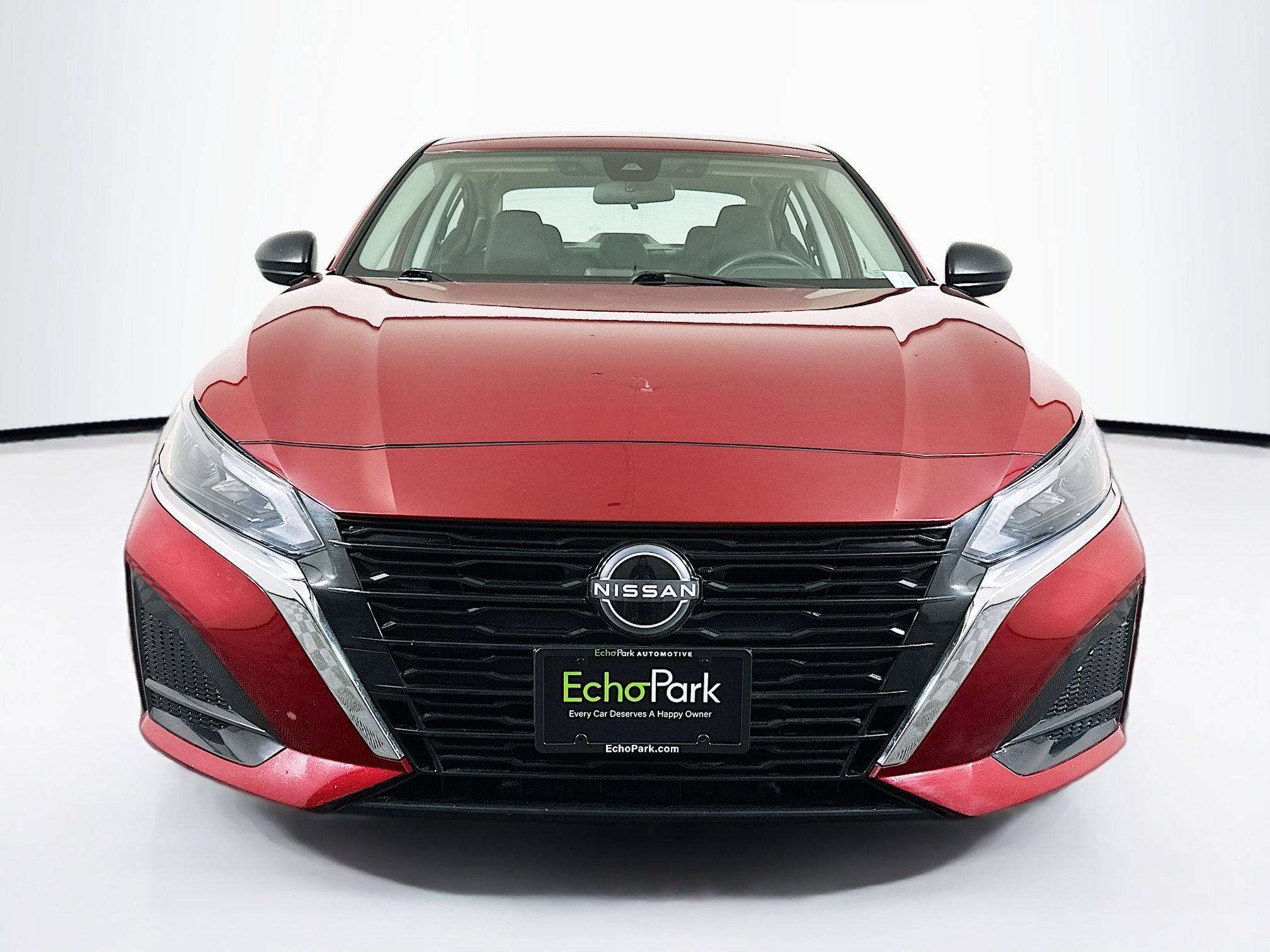 Used 2025 Nissan Altima 2.5 SV image 2