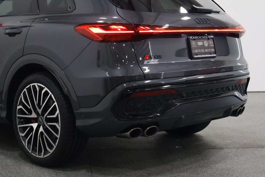 Used 2025 Audi SQ5 Prestige w/ Prestige Package AWD/4WD image 10