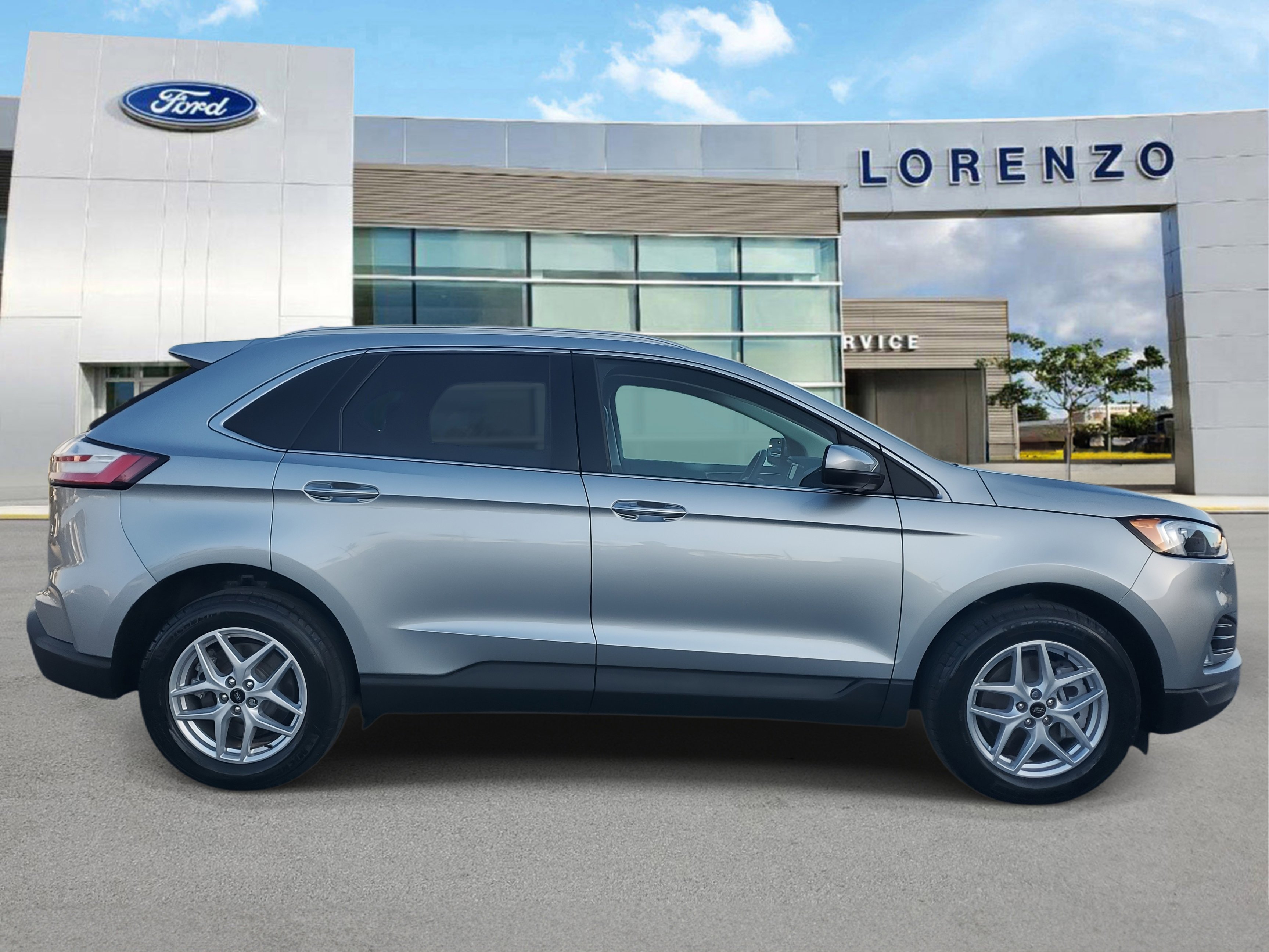Used 2024 Ford Edge SEL w/ Convenience Package image 4