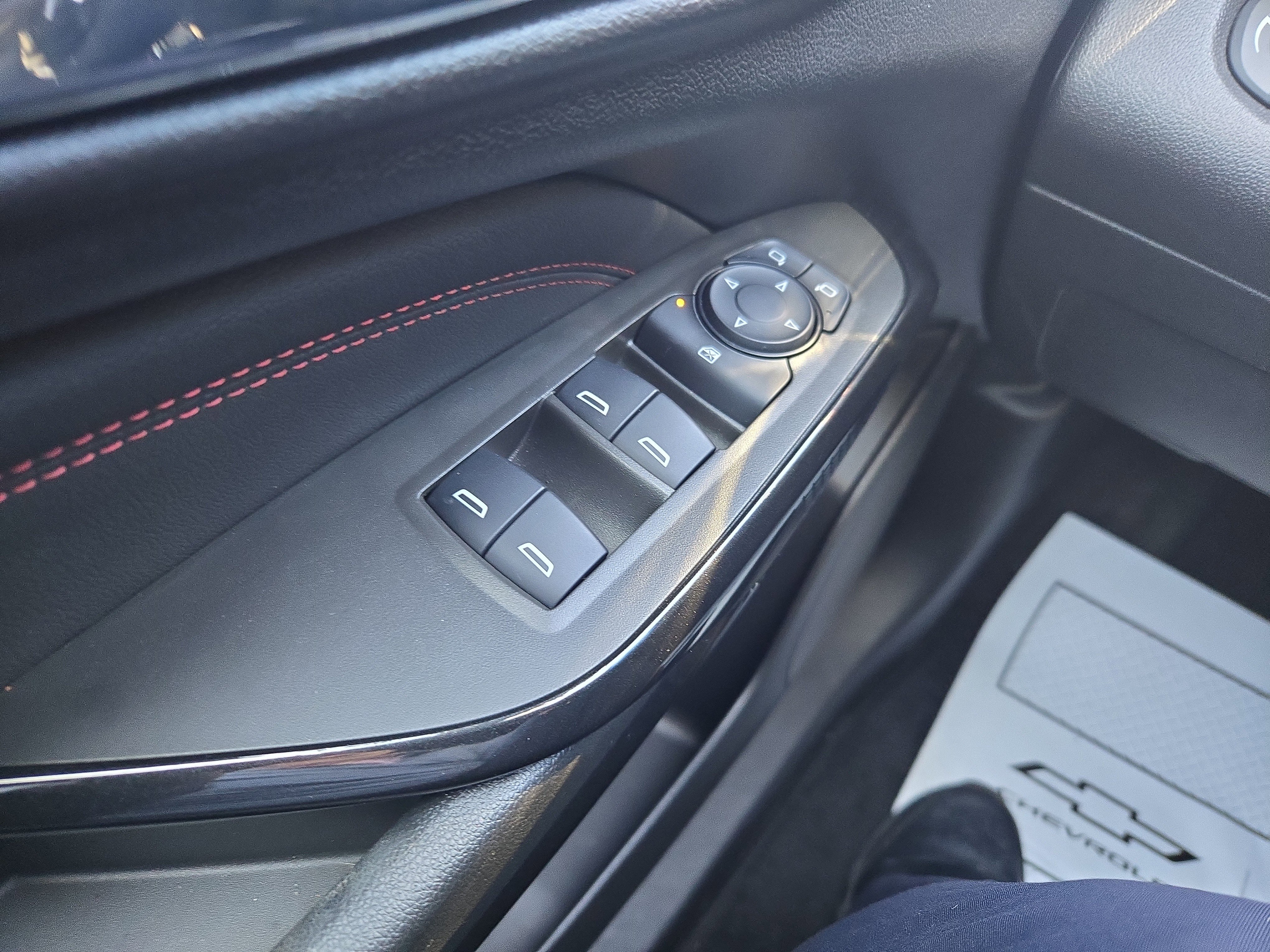 Used 2024 Chevrolet Trax RS w/ Driver Confidence Package FWD image 13