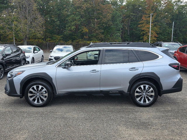 Used 2025 Subaru Outback Limited XT image 8