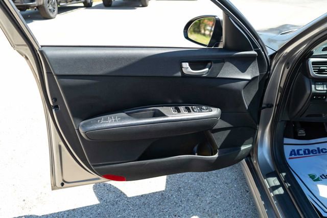 Used 2018 Kia Optima LX FWD image 11