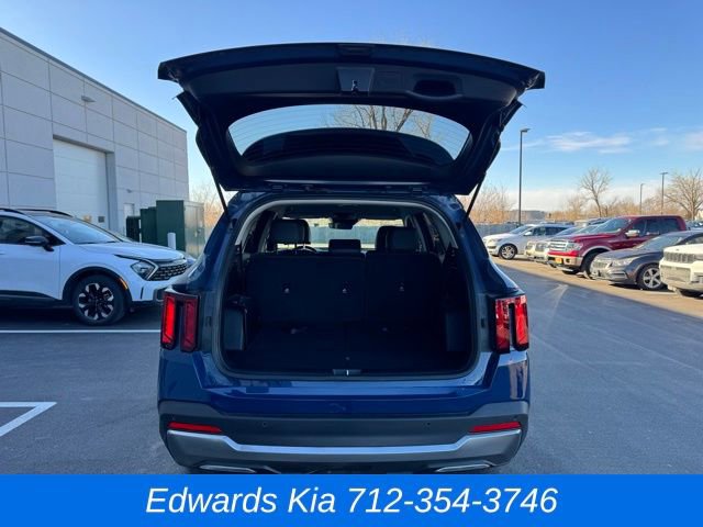 New 2025 Kia Sorento S image 12