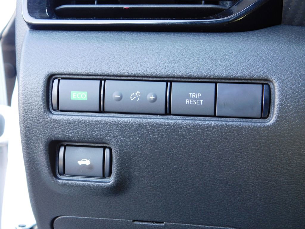 Used 2023 Nissan Sentra SV image 21