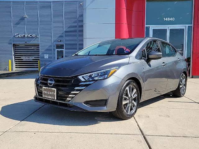Certified 2025 Nissan Versa SV FWD image 1