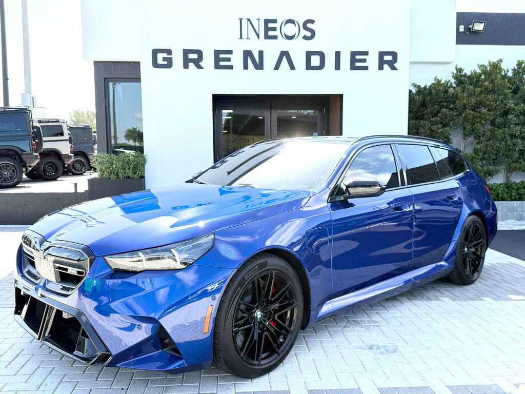 Used 2026 BMW M5 Touring w/ M Driver's Package AWD/4WD image 2