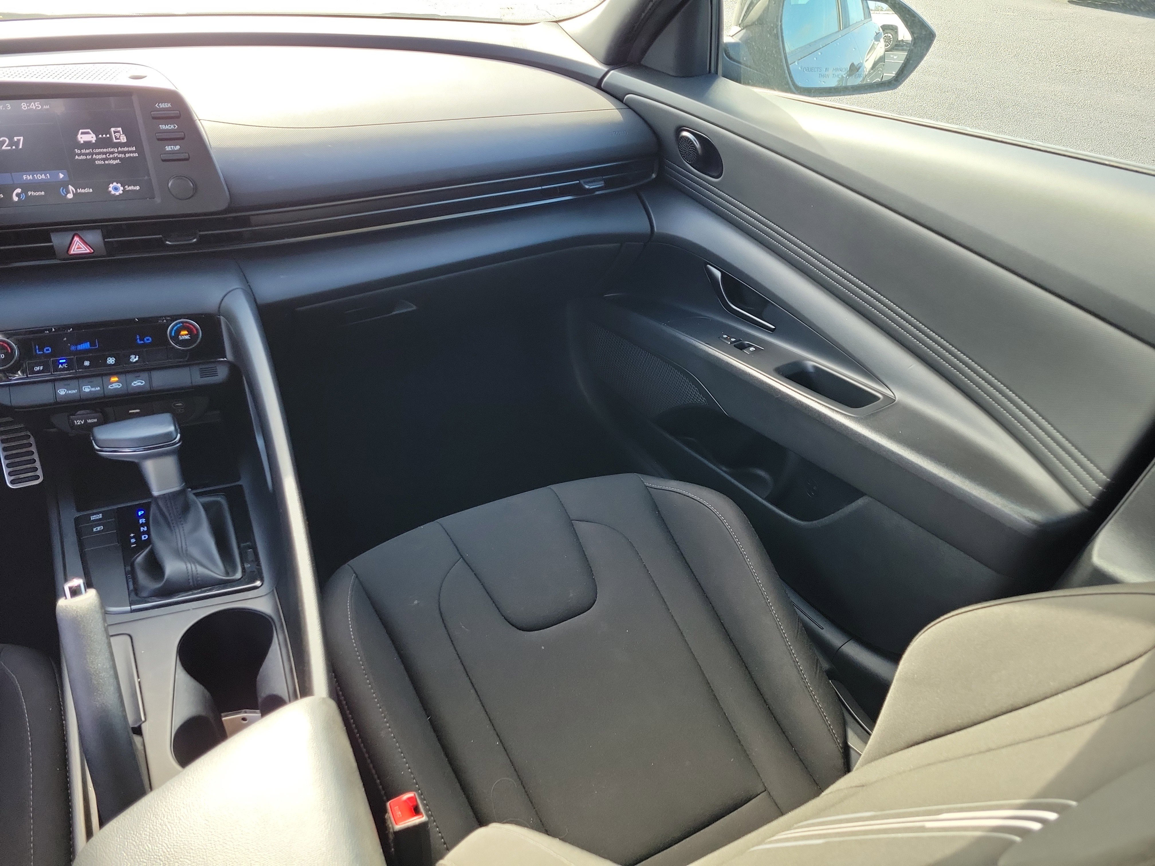 Used 2025 Hyundai Elantra Sport image 17