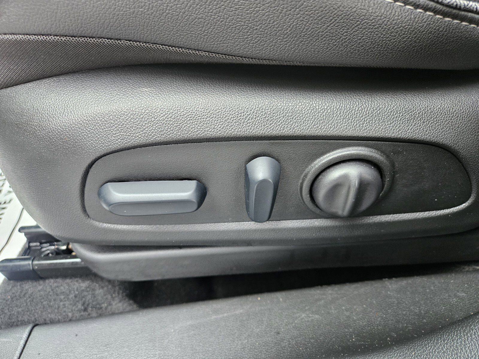 Used 2024 Buick Encore GX Sport Touring w/ Comfort Package image 9