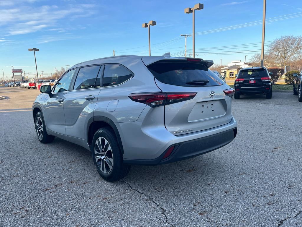Certified 2024 Toyota Highlander XLE video 3