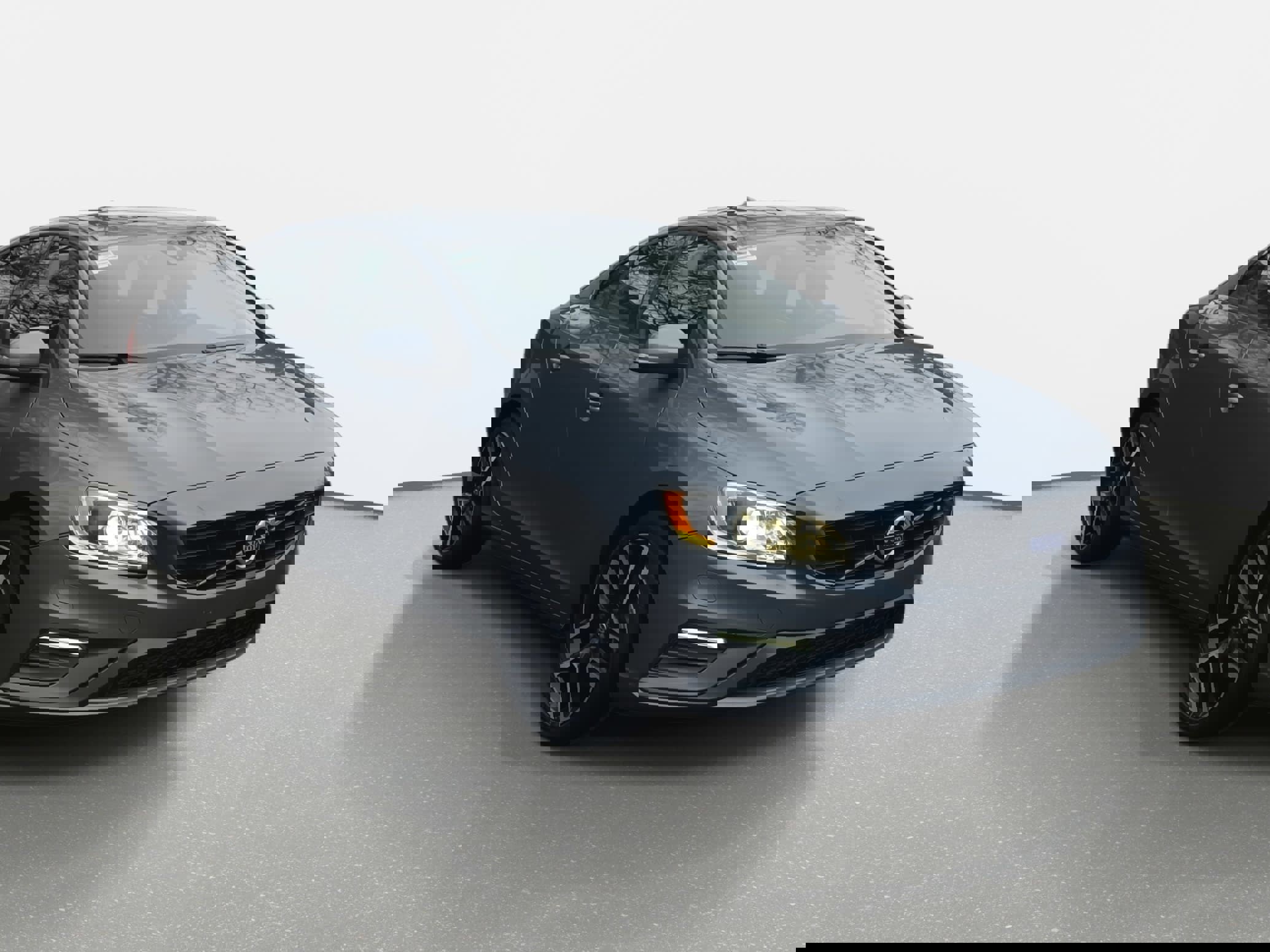 Used 2018 Volvo S60 T5 Dynamic w/ Vision Package image 3