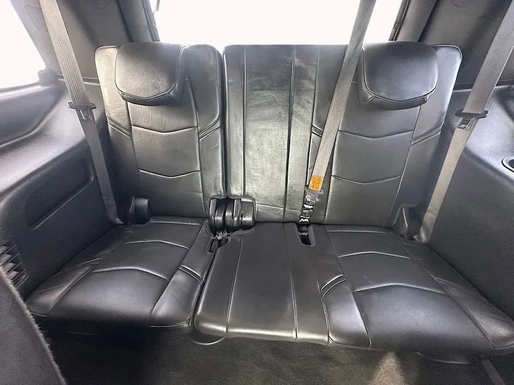 Used 2020 Cadillac Escalade Platinum image 32