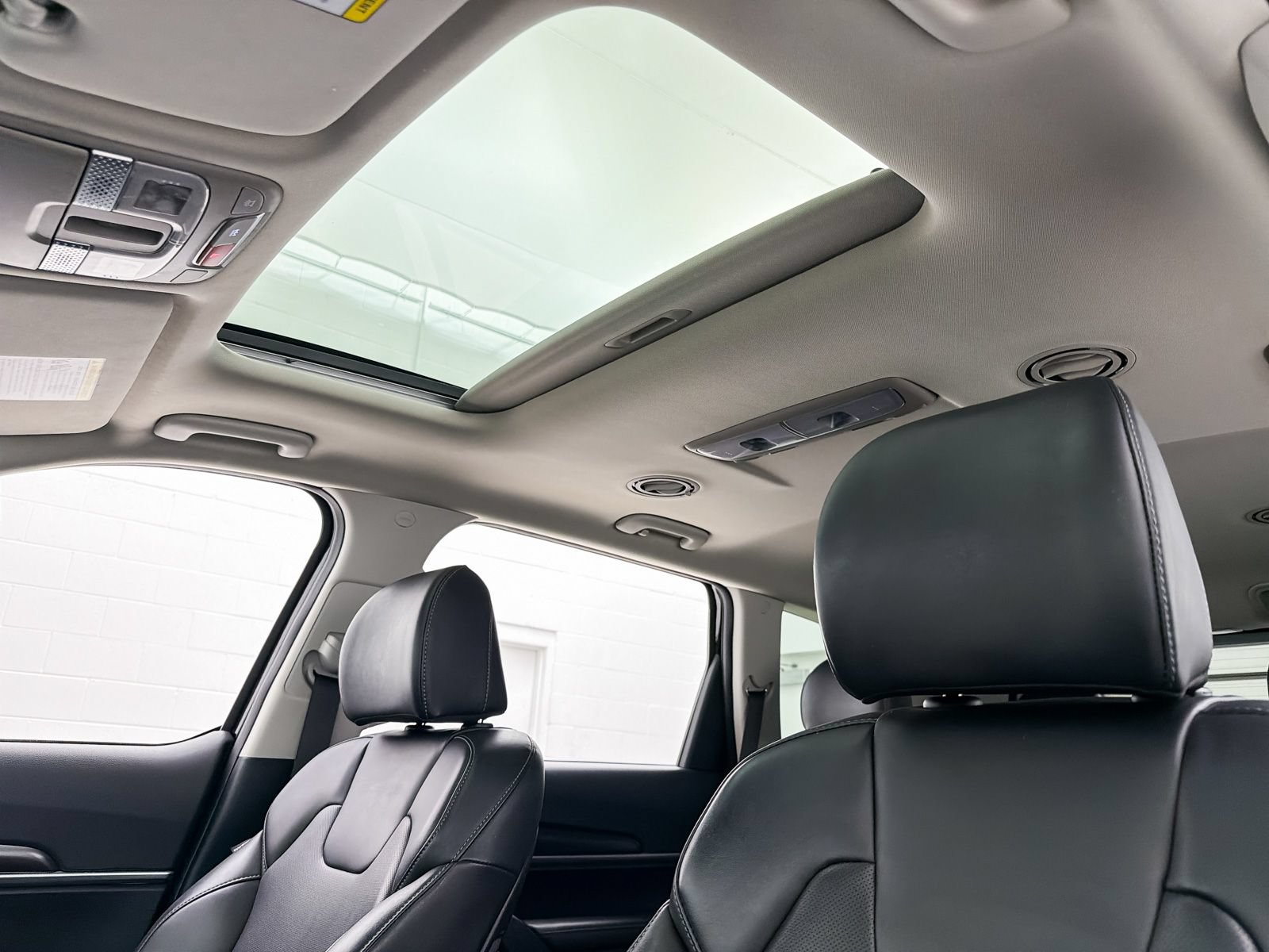 Certified 2024 Kia Telluride S w/ S Sunroof Package FWD image 18