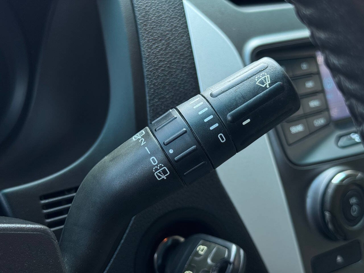 Used 2014 Ford Explorer XLT FWD image 33
