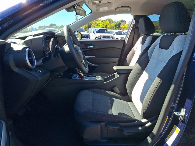 Used 2024 Chevrolet Trax LS w/ LS Convenience Package FWD image 2