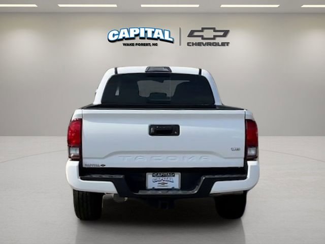 Used 2019 Toyota Tacoma TRD Sport AWD/4WD image 4