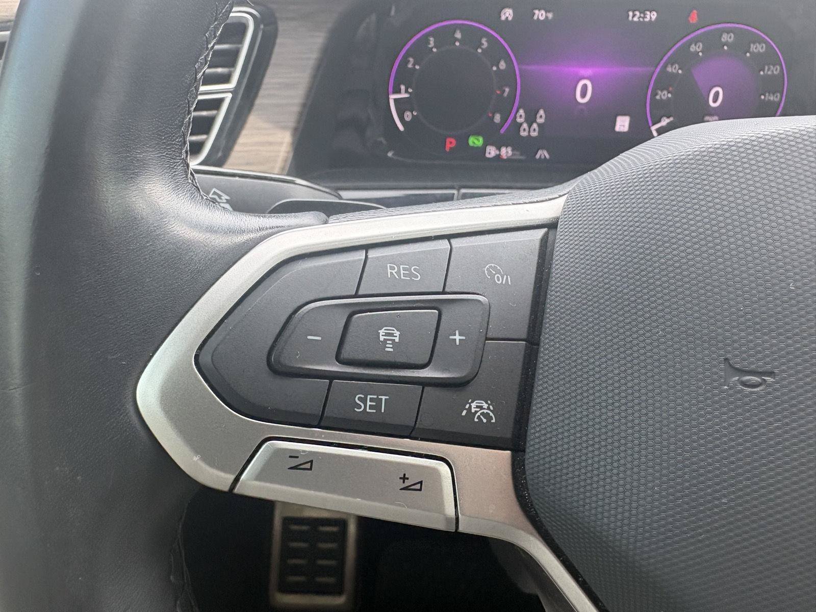 Used 2024 Volkswagen Atlas SEL Premium R-Line AWD/4WD image 20