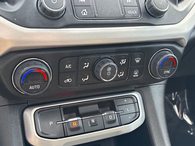 Used 2023 GMC Acadia SLE w/ Driver Convenience Package image 16