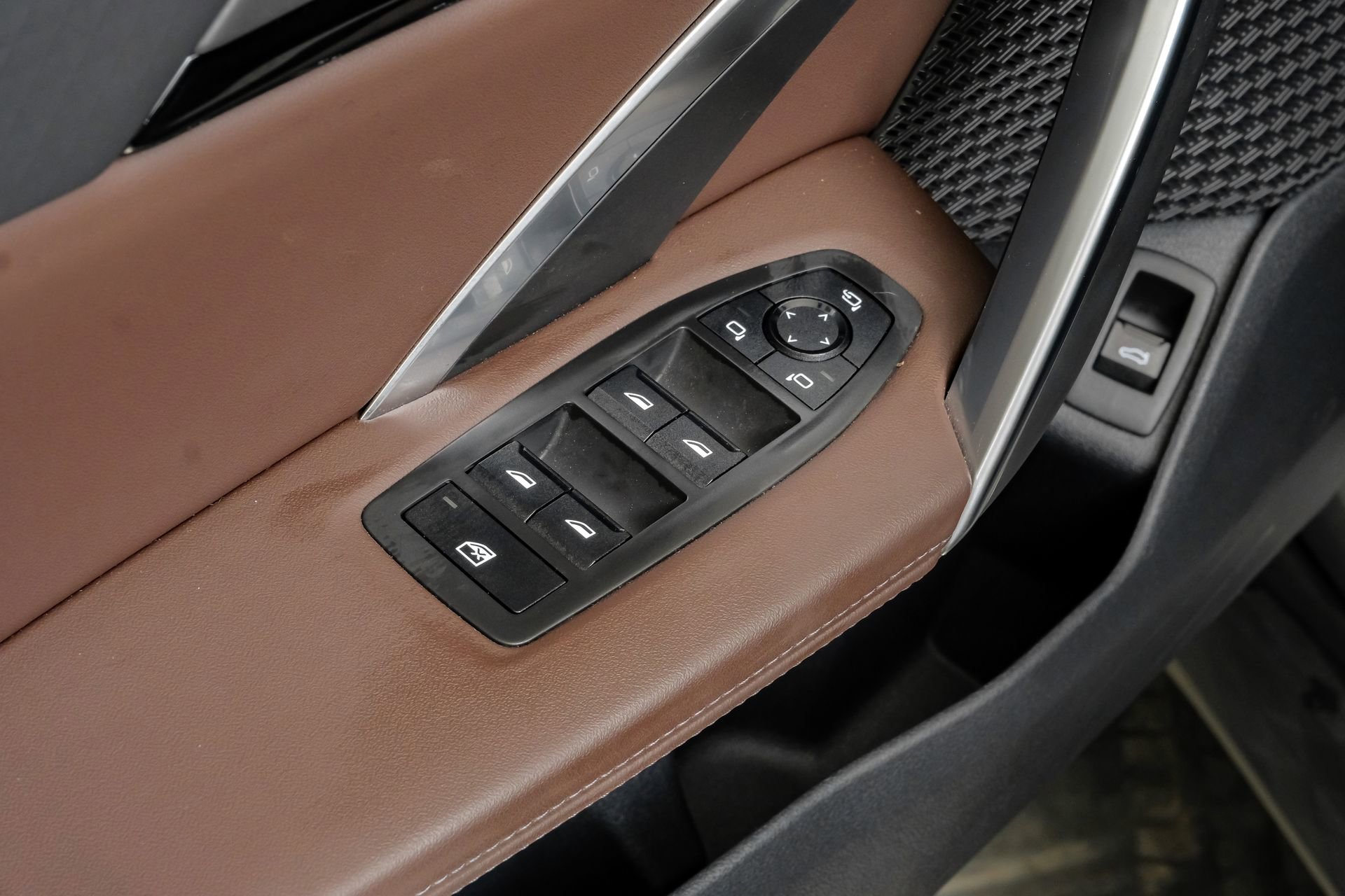 Used 2025 BMW X2 xDrive28i image 45