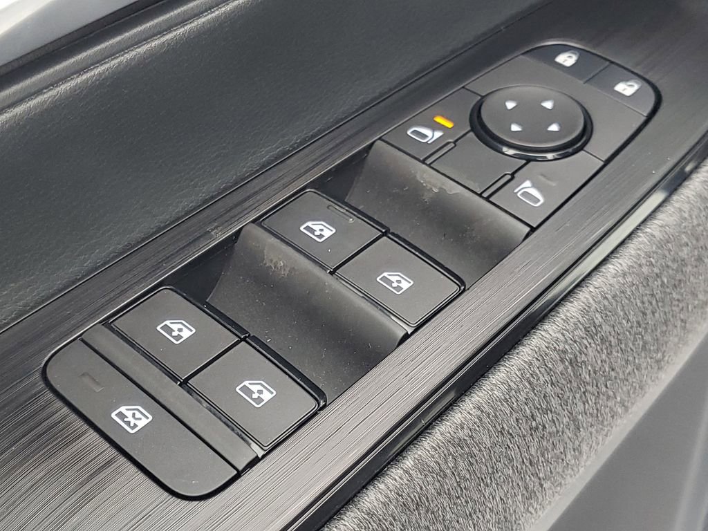 New 2026 Nissan Kicks SV w/ Cold Weather Package image 9