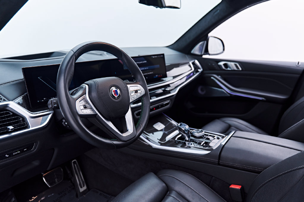 Used 2025 BMW ALPINA XB7 AWD/4WD image 2