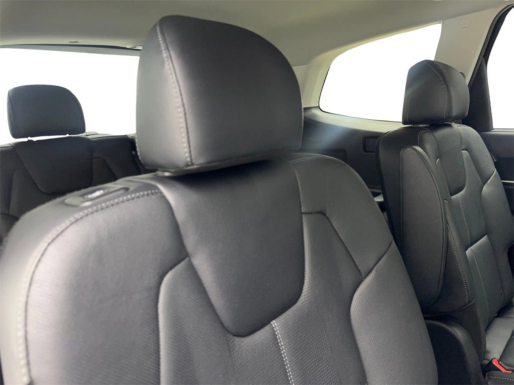 Used 2025 Kia Telluride EX w/ EX Captain's Chair Package image 43