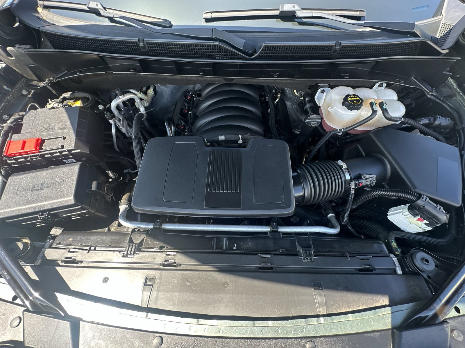 Used 2024 GMC Yukon XL SLT RWD image 34