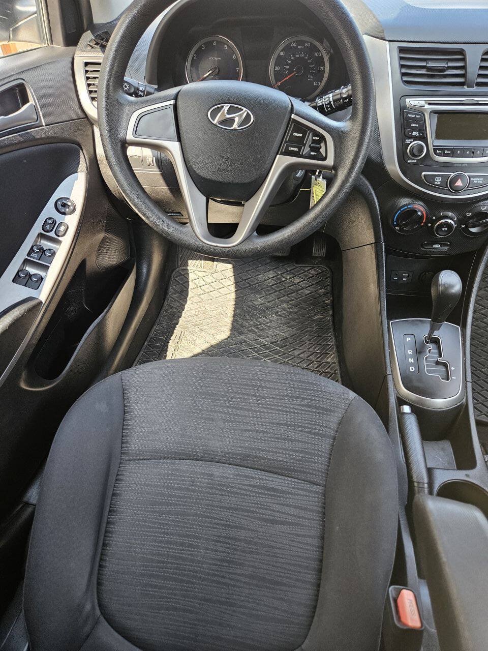Used 2017 Hyundai Accent SE FWD image 8