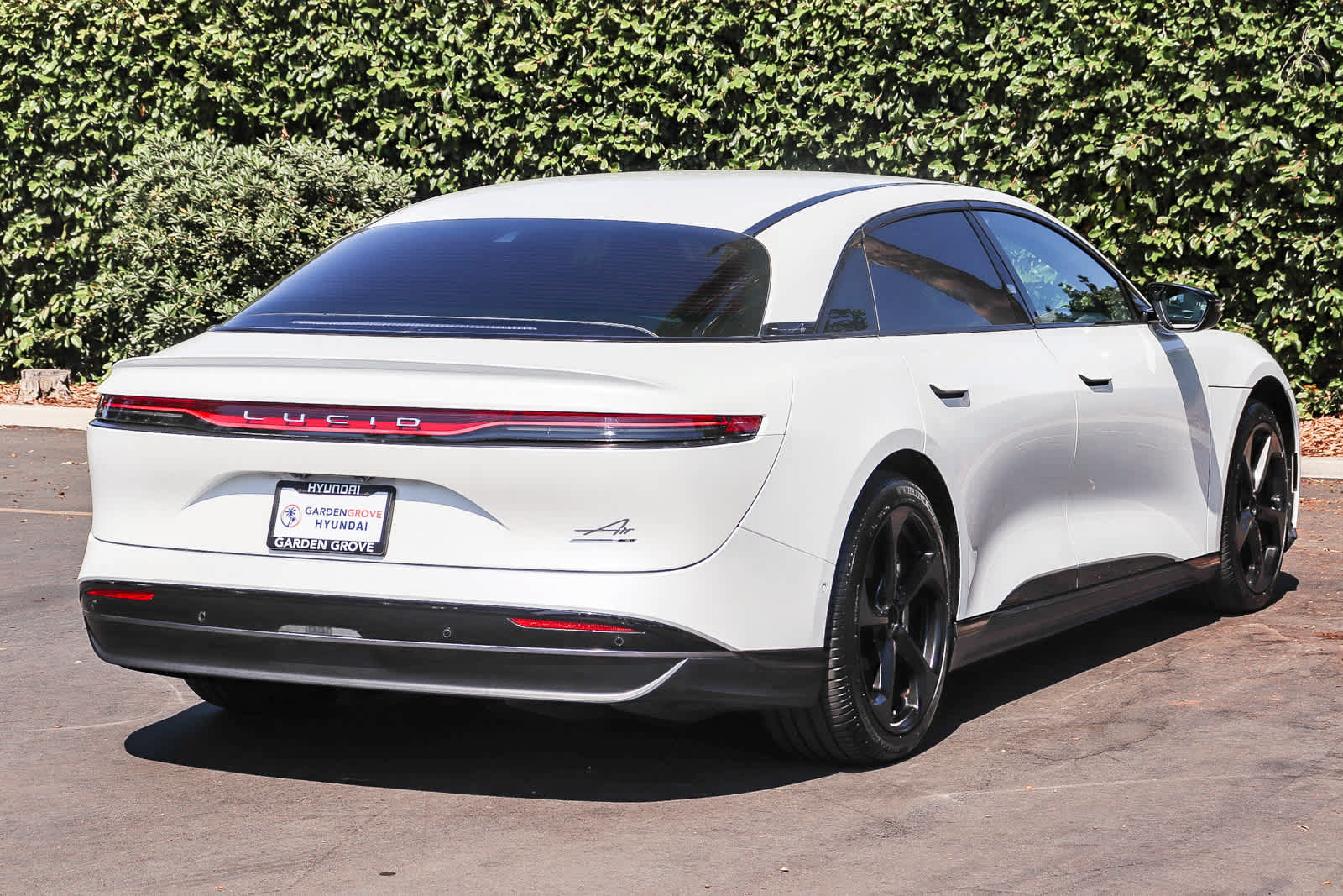 Used 2025 Lucid Air Touring AWD/4WD image 6