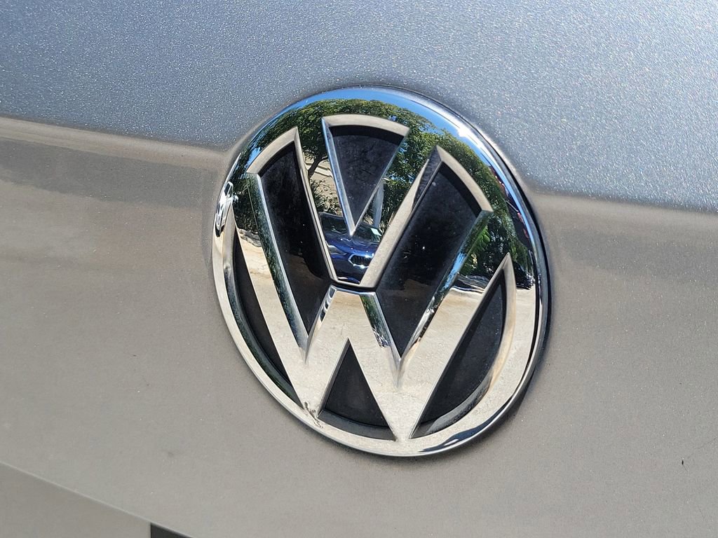 Used 2021 Volkswagen Tiguan SEL FWD image 12