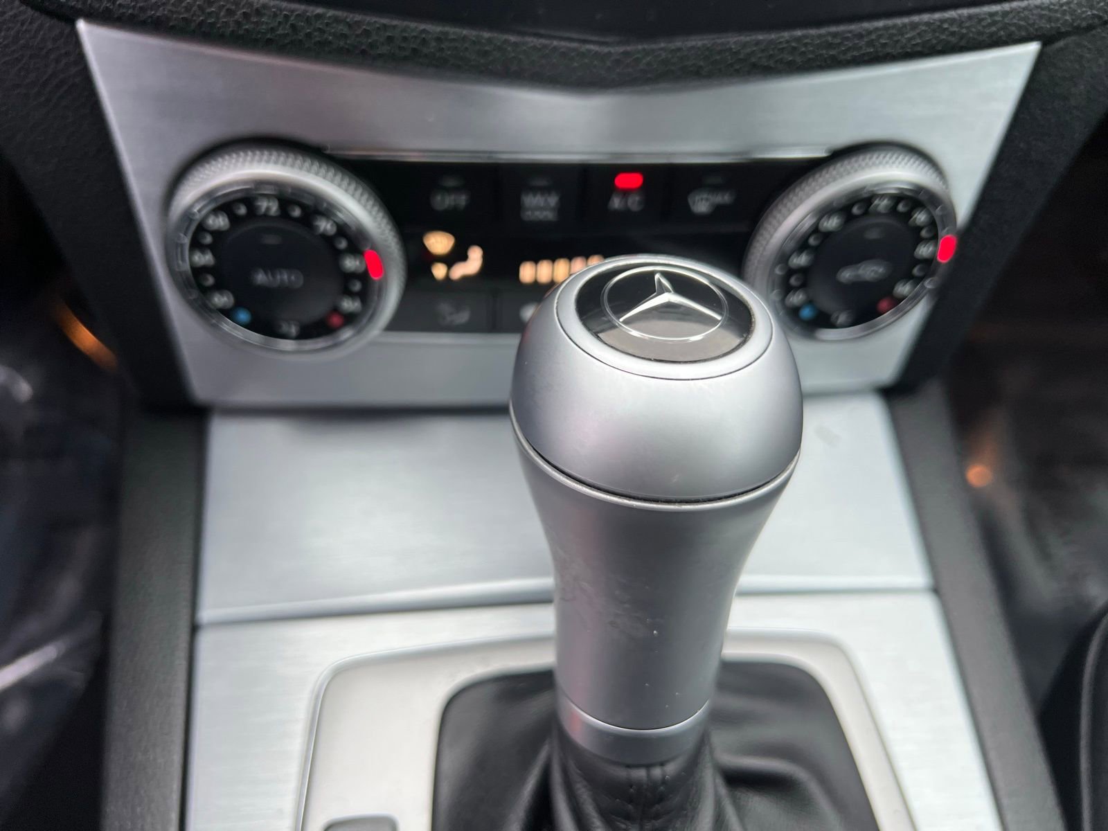 Used 2008 Mercedes-Benz C 300 Sedan image 25