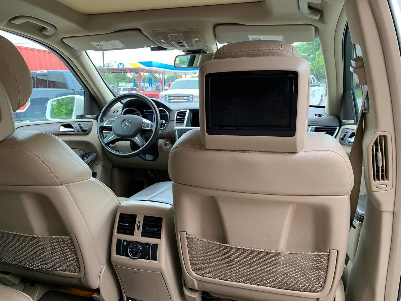 Used 2014 Mercedes-Benz GL 450 4MATIC image 25