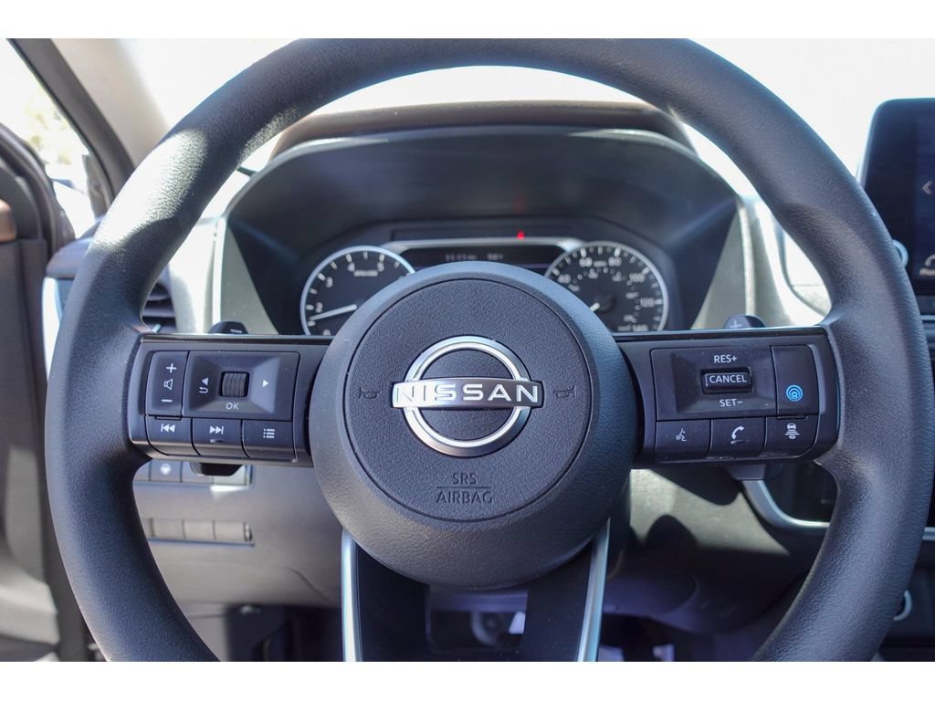 Used 2022 Nissan Rogue SV FWD image 13