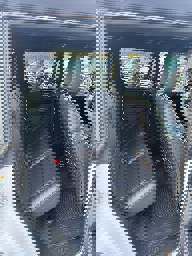 Used 2024 Ford Bronco Badlands image 12