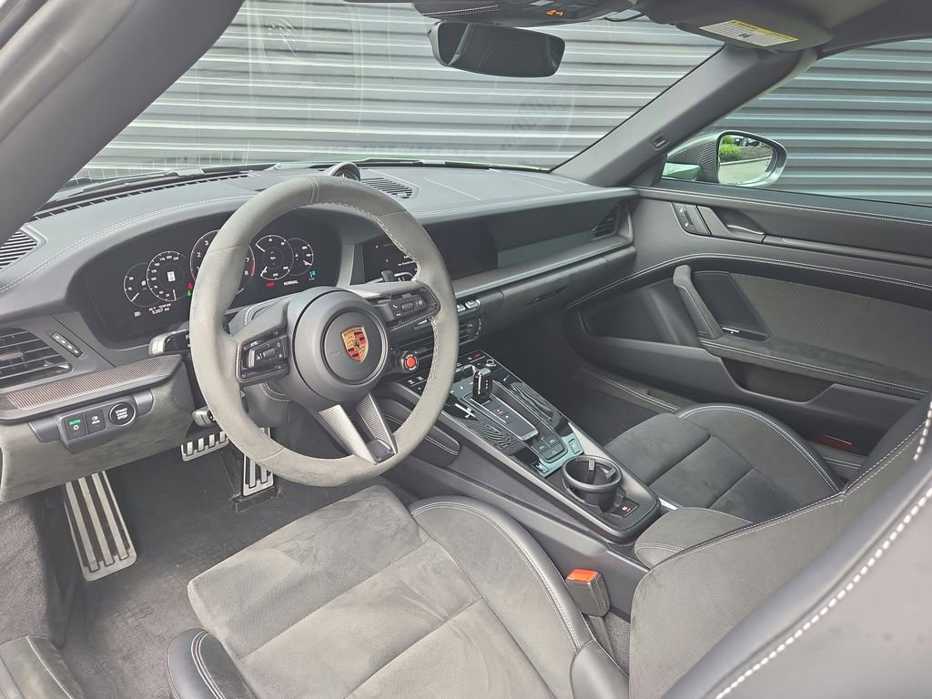 Used 2026 Porsche 911 Carrera GTS RWD image 4