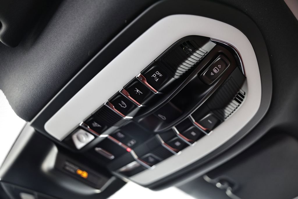 New 2026 Porsche Macan image 41