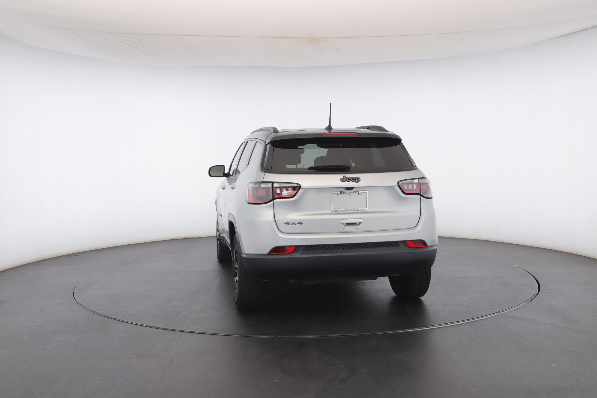 Used 2024 Jeep Compass Latitude w/ Sun and Sound Group image 26