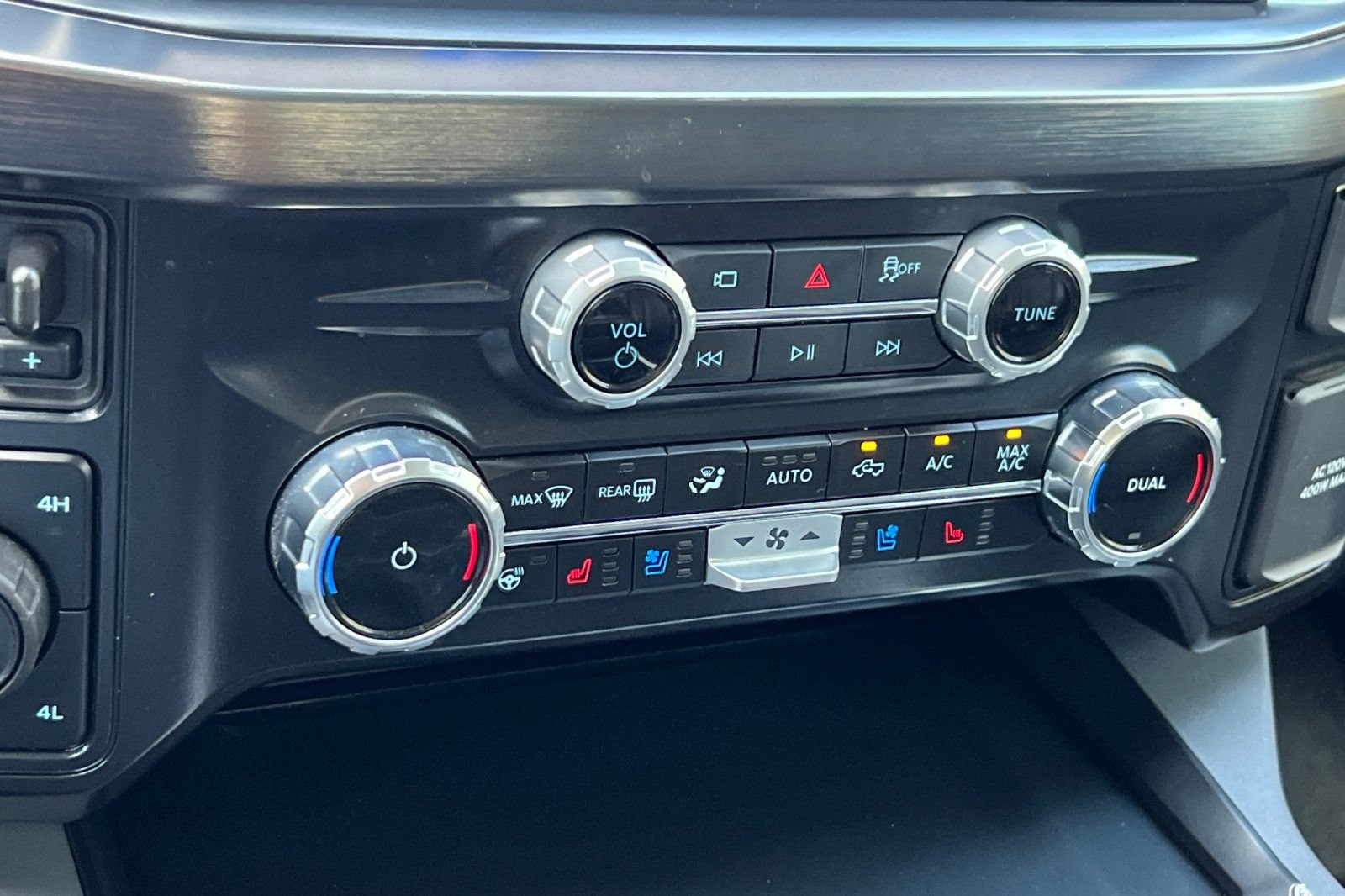 Certified 2025 Ford F250 Lariat AWD/4WD image 22