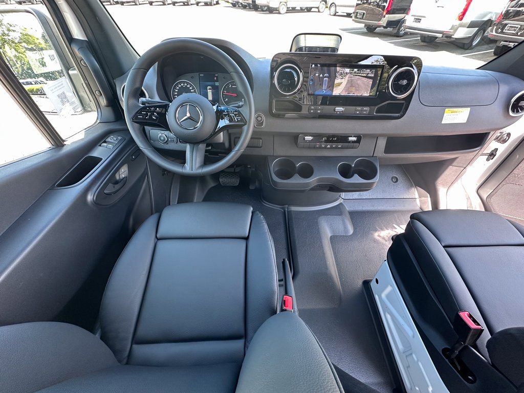 New 2025 Mercedes-Benz Sprinter 4500 image 2