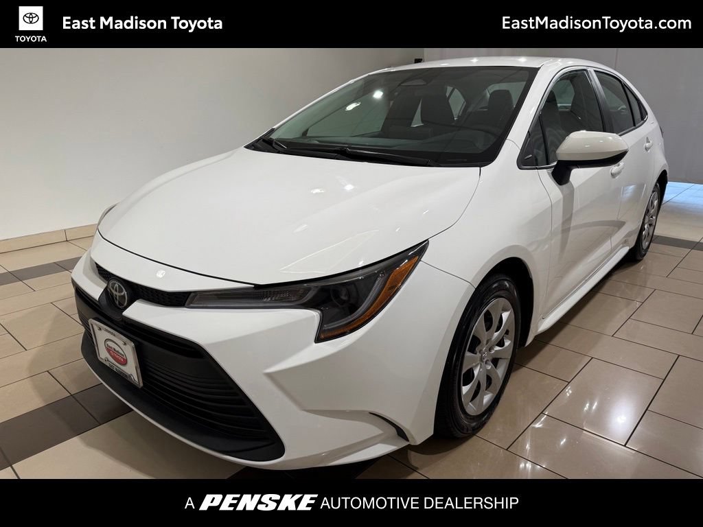 Certified 2024 Toyota Corolla LE FWD image 1